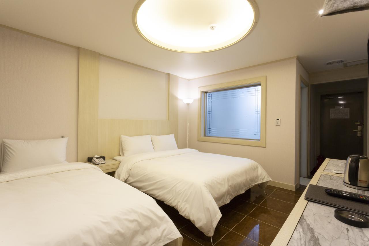 סיאול Hotel Tirol מראה חיצוני תמונה