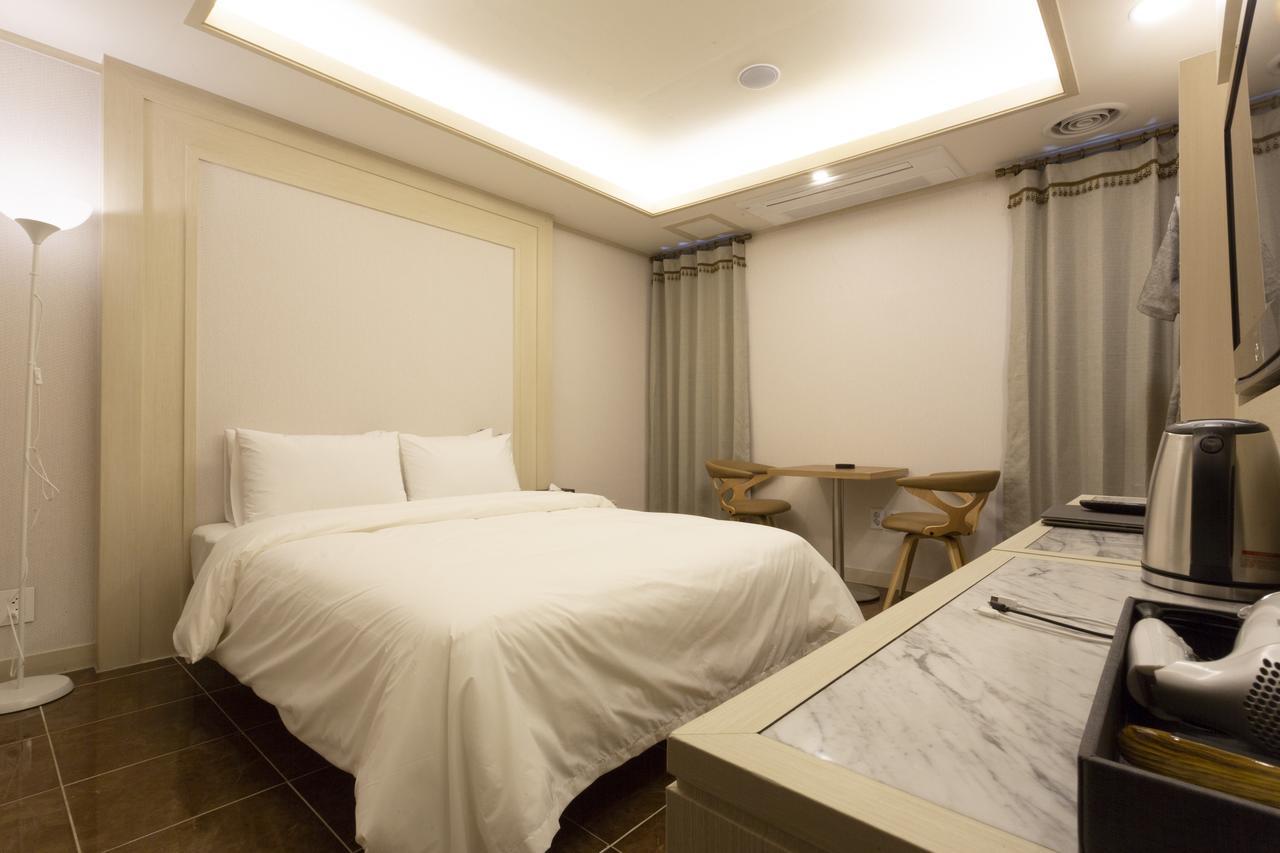 סיאול Hotel Tirol מראה חיצוני תמונה