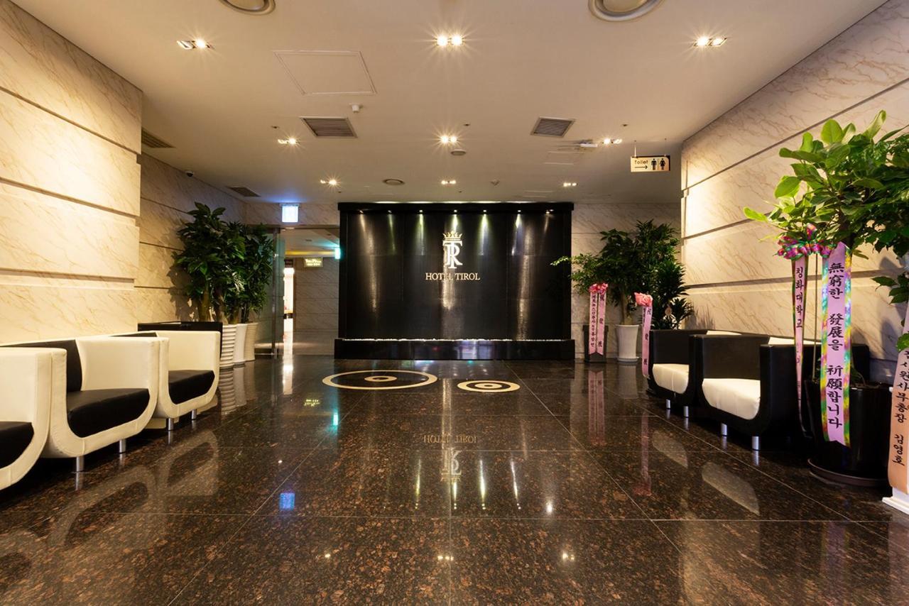 סיאול Hotel Tirol מראה חיצוני תמונה