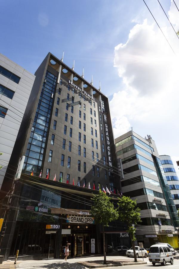 סיאול Hotel Tirol מראה חיצוני תמונה